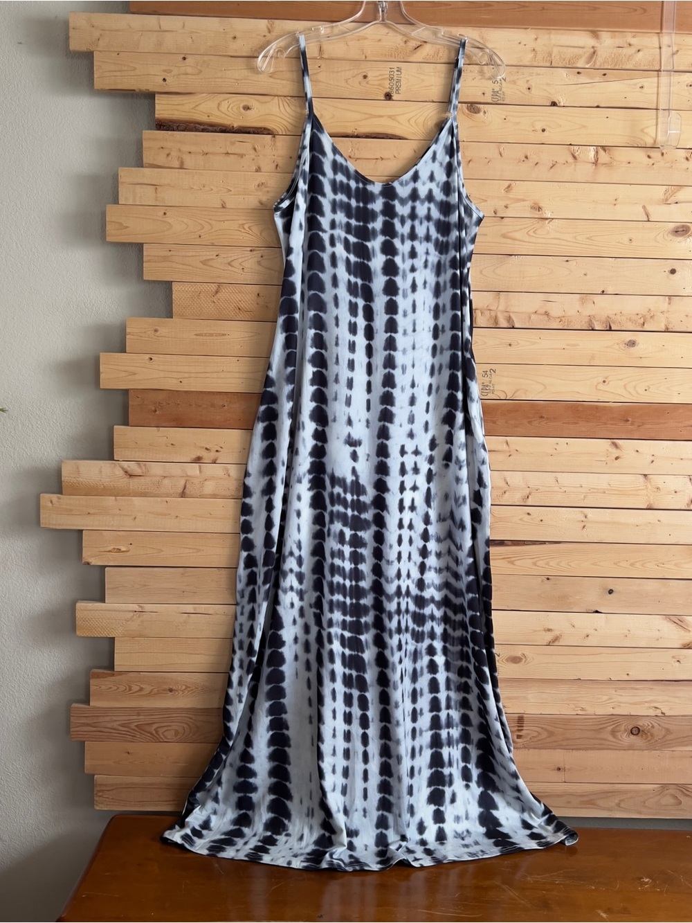 Women’s NWT Dark Gray Cream Tie Dye V-Neck Spaghetti Straps Maxi Dress size XL